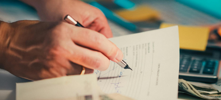 Making edits to a document with a fountain pen}